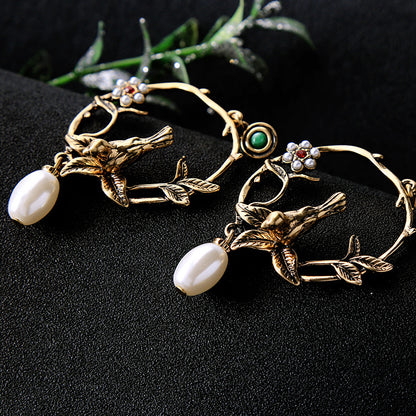 Vintage Pearl Flower Earrings: Elegant Charm