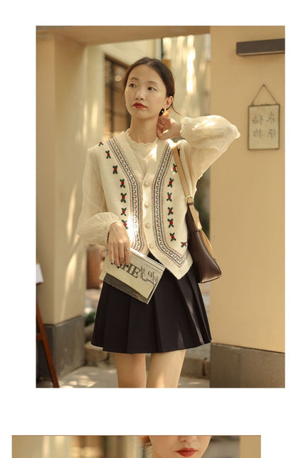 Charming Women's French Embroidery Knitted Vest