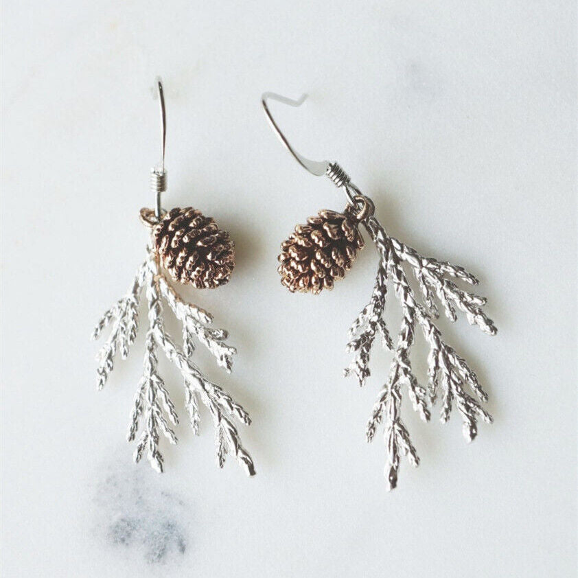 Leaf-Shaped Earrings: Ethnic Style Elegance