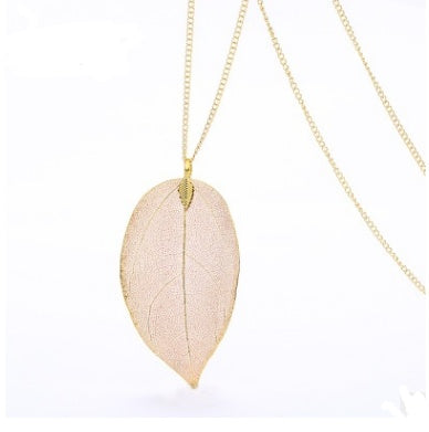 Elegant Gold Leaf Pendant Necklace for Everyday Wear