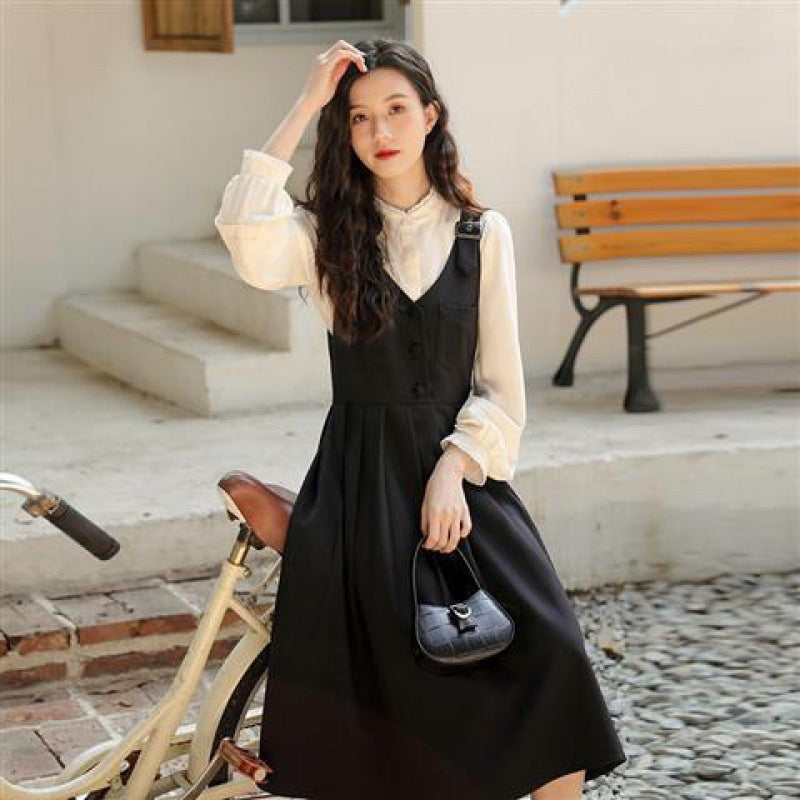 V-neck Skirt Black Suspender Temperament French Dress Two-piece Suit