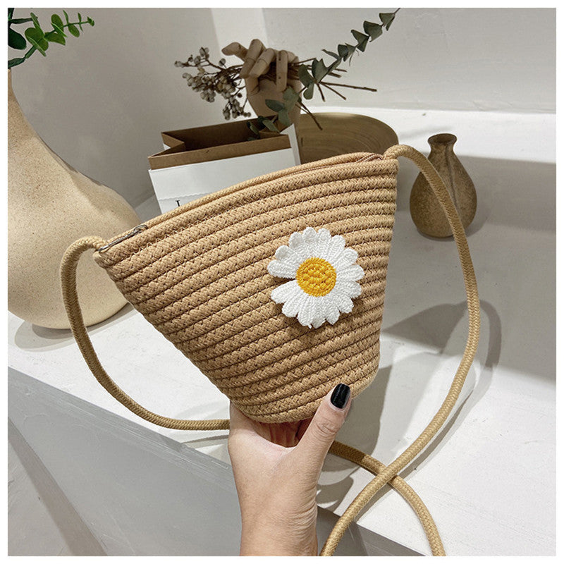 Super Fire Little Daisy Woven Bucket Bag Mori Girl One Shoulder