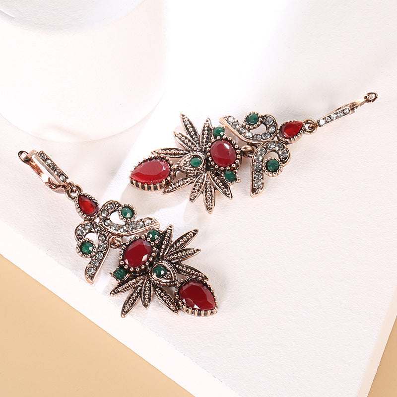 Vintage Bohemian Floral Earrings: Retro Charm