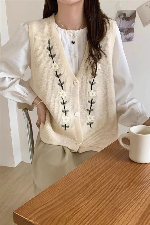 Charming Floral Knitted Vest for Cozy Layering